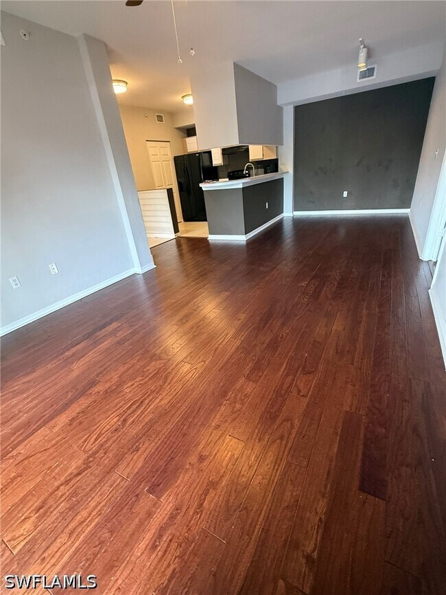 Building Photo - 6490 Aragon Way