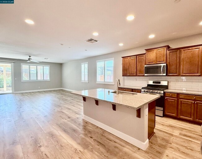 Building Photo - 373 Anchorage Dr