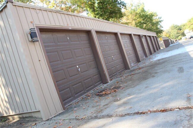 Building Photo - 9761 Sunrise Blvd