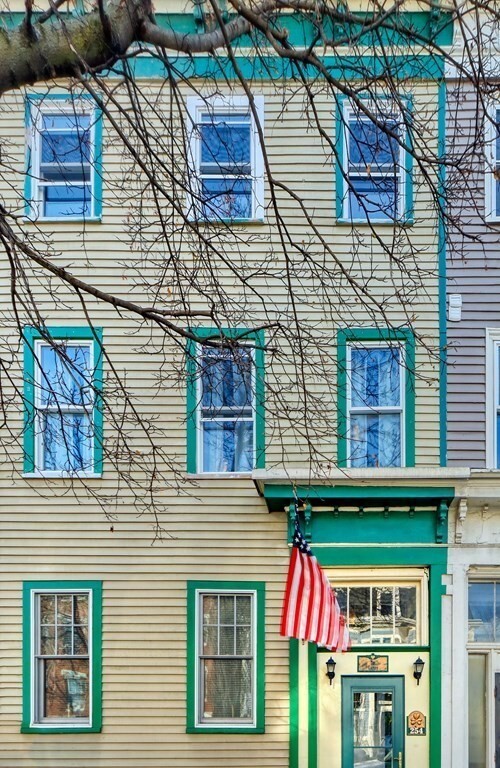 Foto del edificio - 254 Bunker Hill St