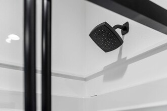 Building Photo - 518 Clinton St