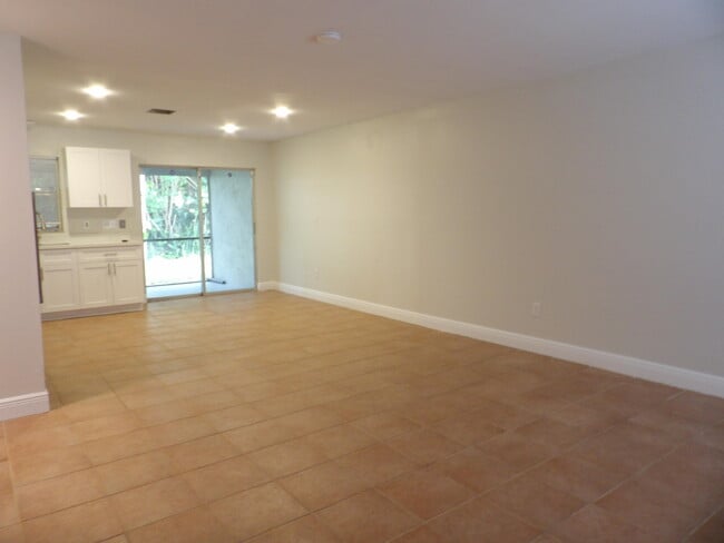Building Photo - 2301 FL-608 (West)
