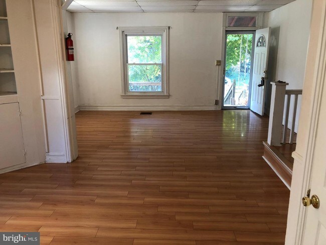Building Photo - 505 Rosemont Ave
