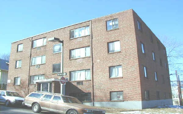 Primary Photo - 140 Wellington Hill St