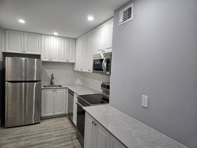 Foto del edificio - 669 W Oakland Park Blvd