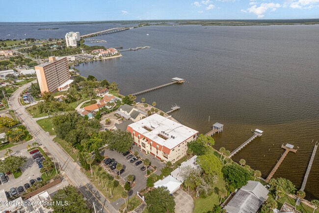 Foto del edificio - 525 Indian River Ave