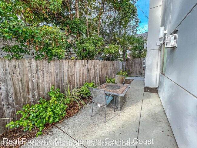 Foto del edificio - 1 br, 1 bath House - 192 Cliff Ave.