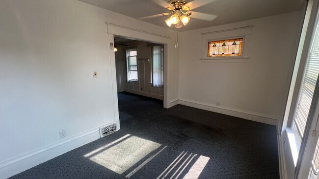 Foto del edificio - 2656 N 24th St
