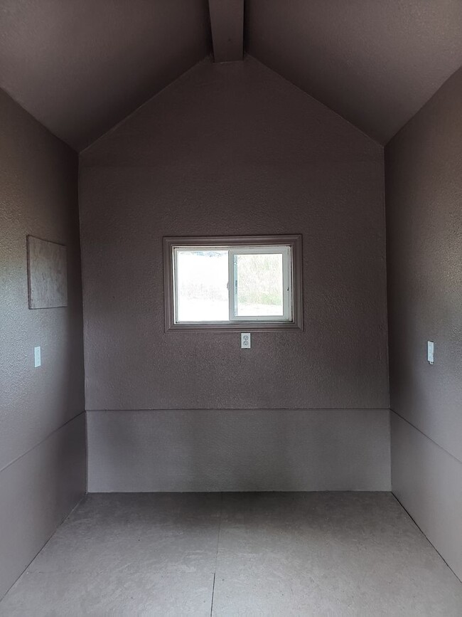 Building Photo - Beautiful Secluded Farmhouse & Shop is Available!