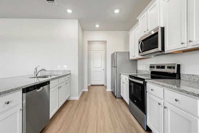 Foto del edificio - 6410 Elm St