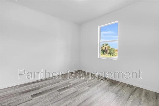 Foto del edificio - 422 NE 20th Terrace