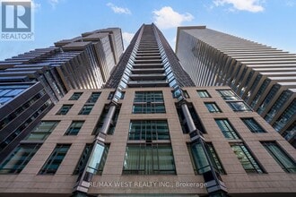 Building Photo - 45 Charles St E