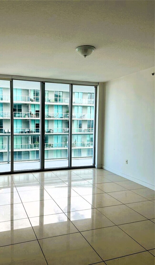Foto del edificio - 1111 SW 1st Ave
