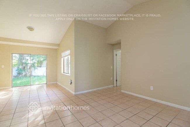 Building Photo - 20957 SW 124th Ave Rd