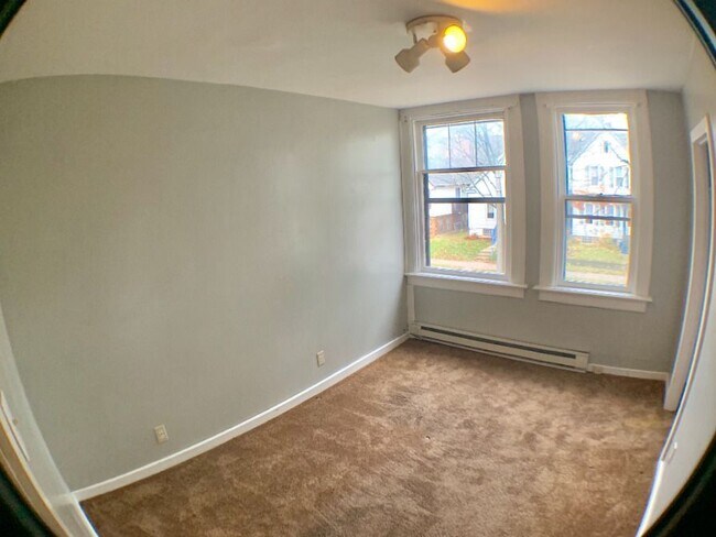 Foto del edificio - 2517 N Bartlett Ave