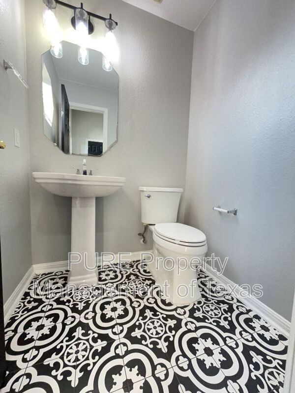 Foto del edificio - 305 Avalanche Ave