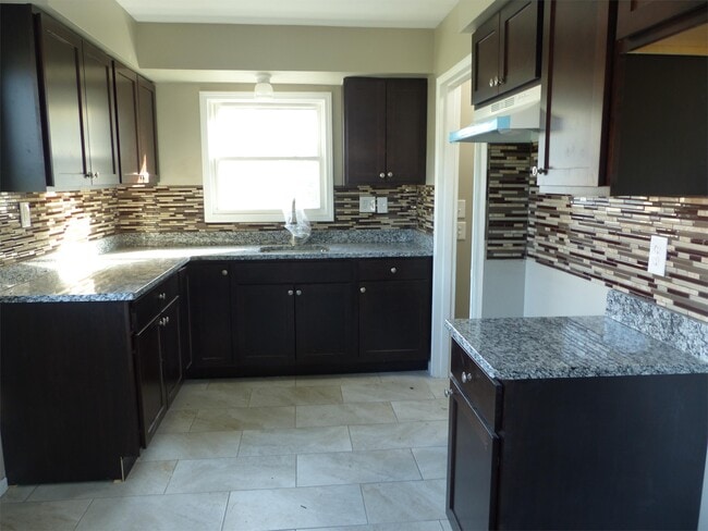 Foto del edificio - 7571 Pardee Rd