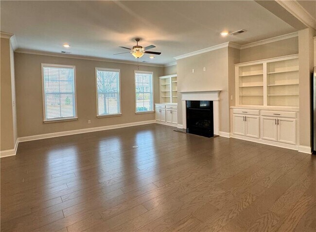 Building Photo - 4924 Sterling Cl