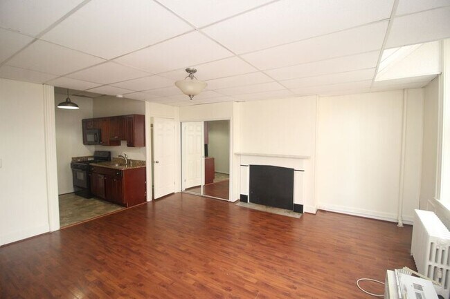 Building Photo - 1015 St Paul St