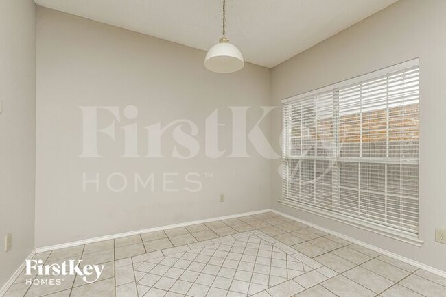 Building Photo - 6837 Lyndale Dr