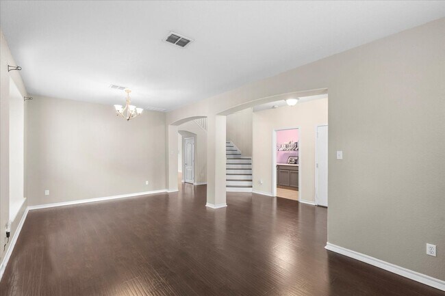 Foto del edificio - Cul de Sac home, lots of amenities, and Co...