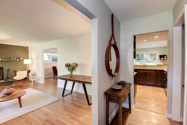 Foto del edificio - 9407 Crosby Rd
