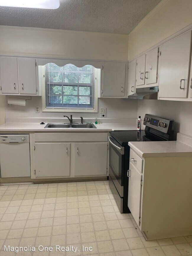 Foto del edificio - 2 br, 1.5 bath House - 8662 Bowden St.
