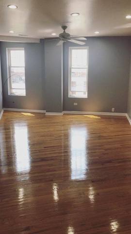 Foto del edificio - 2514 S Blue Island Ave