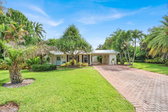 Foto del edificio - 382 SE Edgewood Dr