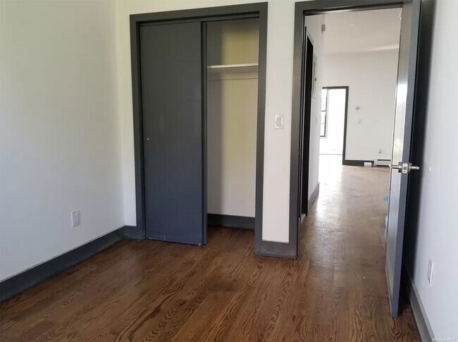 Building Photo - 1137 Blake Ave