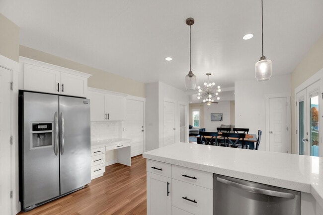 Building Photo - 7847 Sagebrush Ln