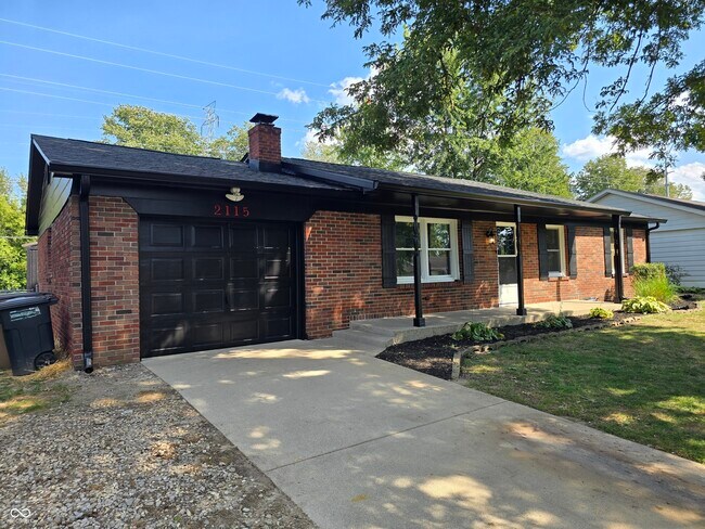 Foto del edificio - 2115 Dawnshire Dr