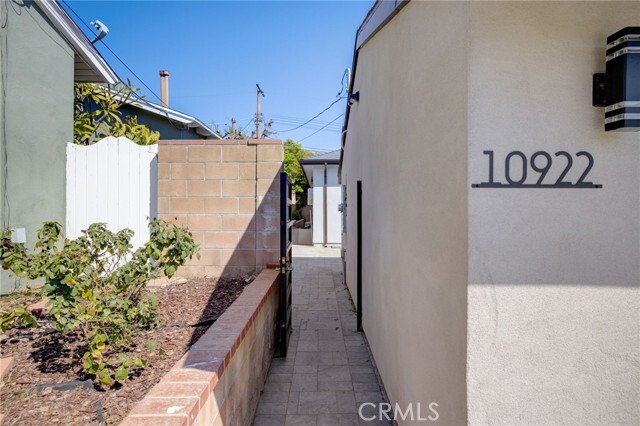 Foto del edificio - 10922 Garden Grove Ave