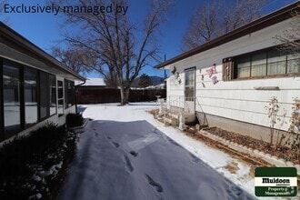 Building Photo - 212 Grape Dr