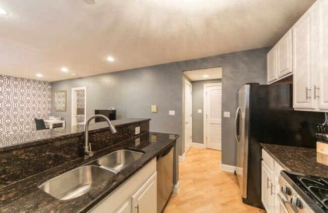 Foto del edificio - 1428 W Walton St