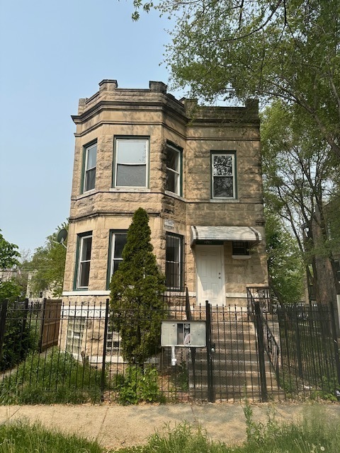 Primary Photo - 928 N Lawndale Ave