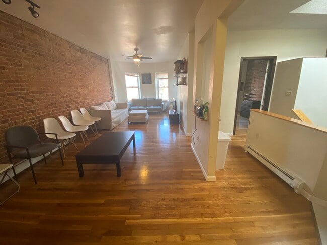 Building Photo - 606 Columbus Ave