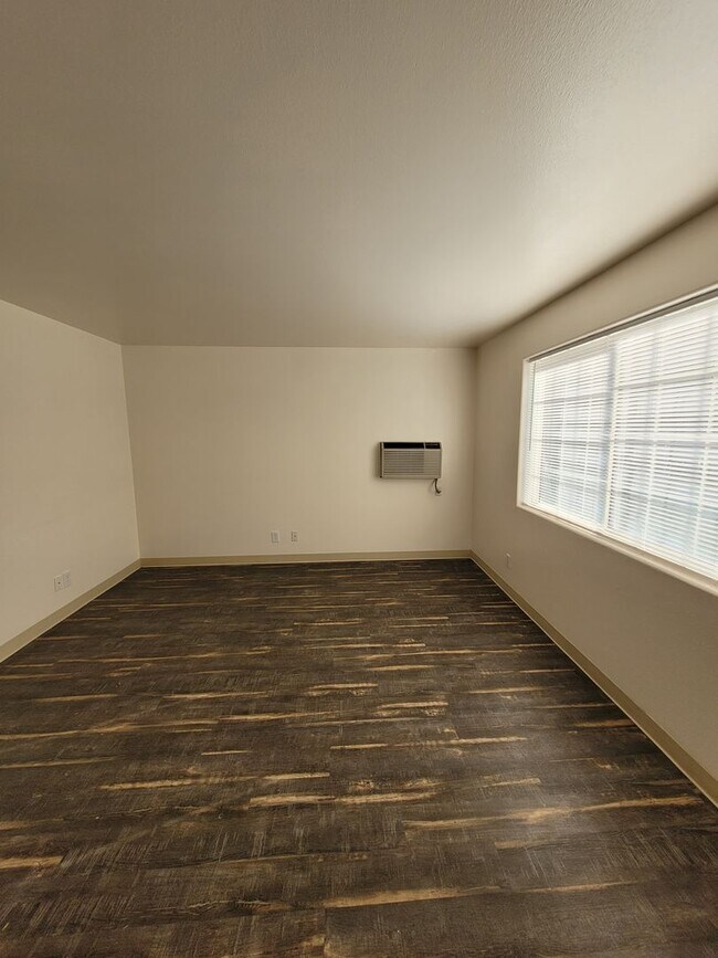 Foto del edificio - 716 NW Sunburst Ct