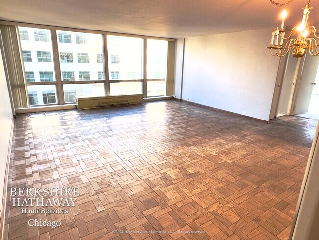 Foto del edificio - 340 W Diversey Parkway