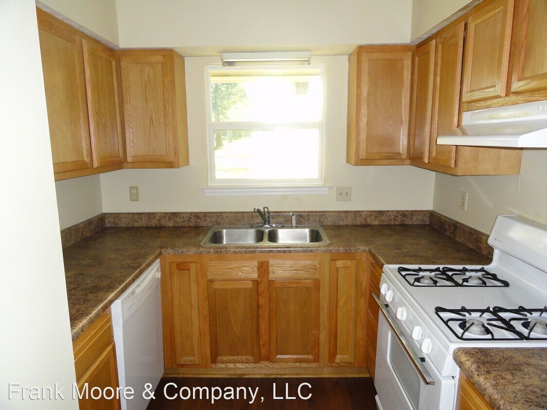 Primary Photo - 1037 Ash St Ext