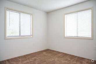 2BR, 1BA - 824SF - Country Club Apartments