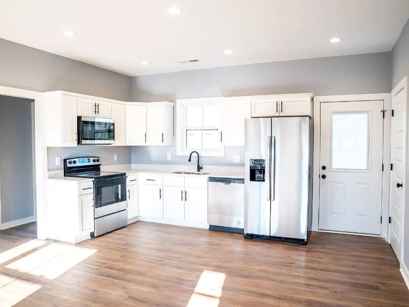 Foto del edificio - 607 Colonelette Dr