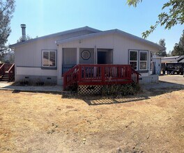 Building Photo - 2960 Peach Way