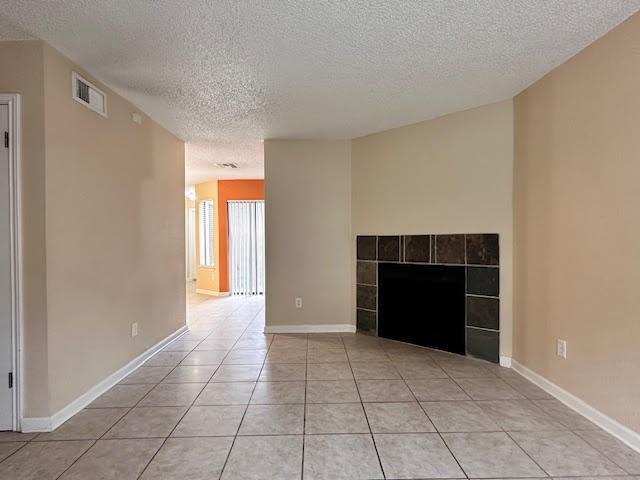 Foto del edificio - 3808 Landmark Dr