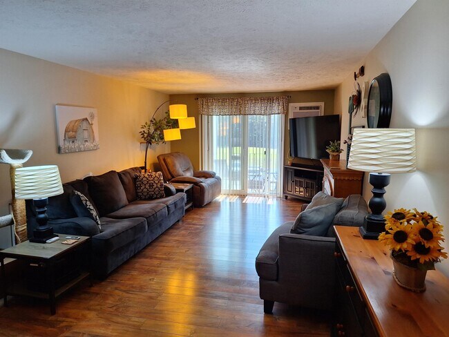 Foto del edificio - 1799 Bodwell Rd