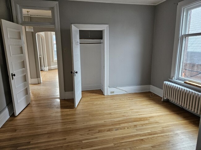 Building Photo - 209 Rue Wilbrod St