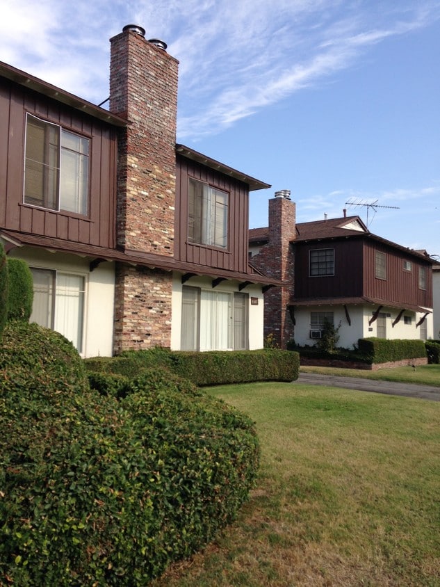 Building Photo - 5307 Vantage Ave