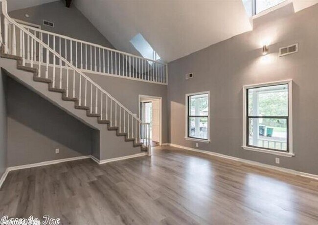 Building Photo - 8024 Danwood Dr