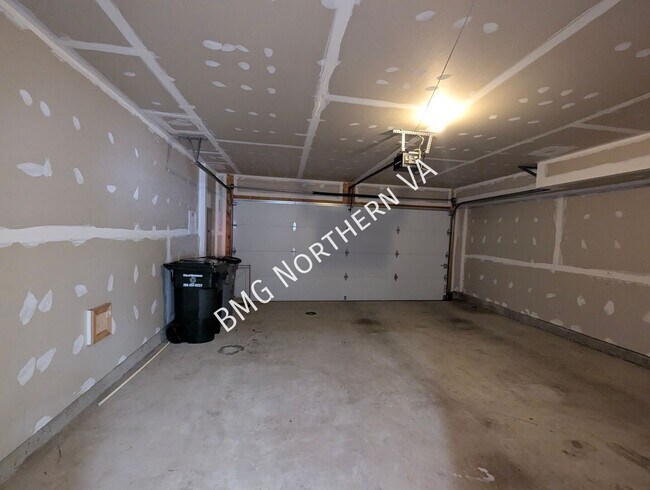 Foto del edificio - 9220 Prescott Ave
