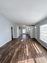 Building Photo - 37 Sunlight Ave